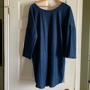 Lightweight denim dress.